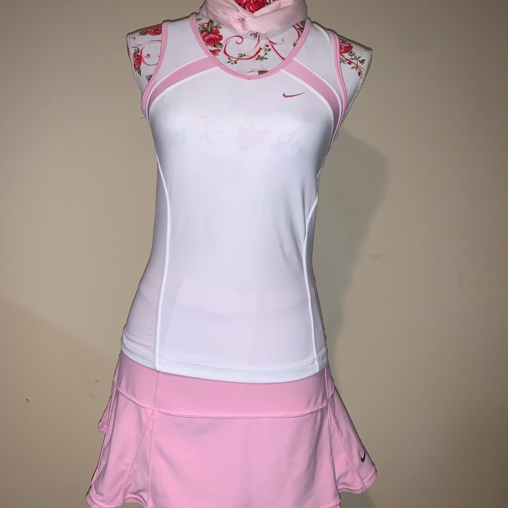 Nike Women’s Small work out outfit with head band